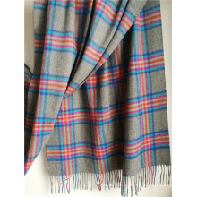 Châle en cachemire gris plaid pour le temps froid